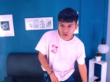Thommy_Crox Chaturbate stream image from February 22, 2025