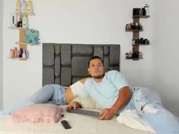 Kittymaxsteel__ Chaturbate stream image from February 22, 2025