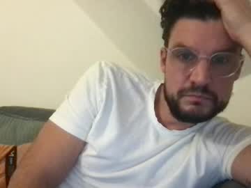 Thenudeworldrover Chaturbate stream image from February 22, 2025