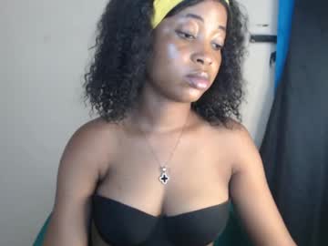 Dollypussyx Chaturbate stream image from February 22, 2025