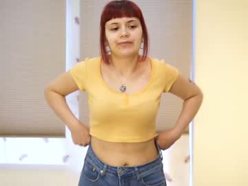 Lynneeastburn Chaturbate stream image from February 23, 2025