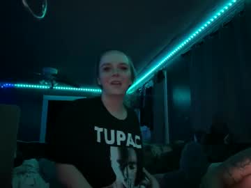 Dizzydestiny Chaturbate stream image from February 23, 2025