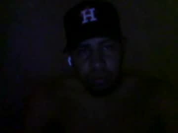 Larc9810 Chaturbate stream image from February 23, 2025
