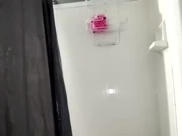 Trhoutz063 Chaturbate stream image from February 23, 2025
