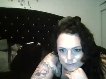 Frankynbree Chaturbate stream image from February 23, 2025