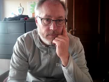 Andyberg8 Chaturbate stream image from February 23, 2025