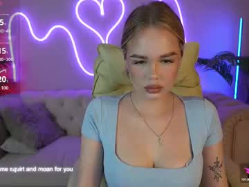 Evacrush Chaturbate stream image from February 23, 2025