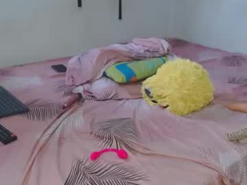 Scarlettt_25 Chaturbate stream image from February 23, 2025