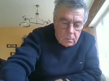 Mururoa35 Chaturbate stream image from February 23, 2025