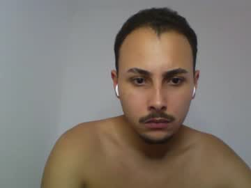 Novinhoput_ Chaturbate stream image from February 23, 2025