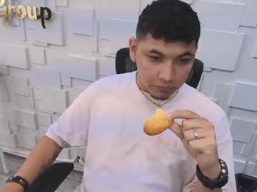 Yhan_Alvarez25 Chaturbate stream image from February 23, 2025
