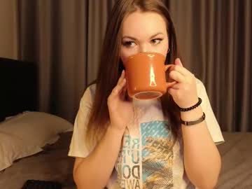 Ellettebradwell Chaturbate stream image from February 23, 2025