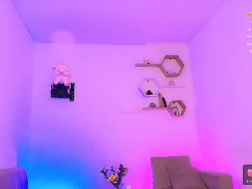 Threeangelshot Chaturbate stream image from February 23, 2025
