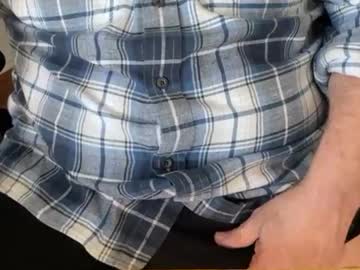 Curiosco Chaturbate stream image from February 23, 2025