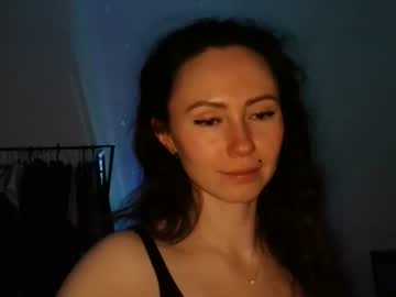Hinai23 Chaturbate stream image from February 24, 2025