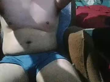 Leochubbyboy Chaturbate stream image from February 24, 2025