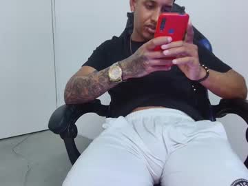 Escrapydecoco Chaturbate stream image from February 24, 2025