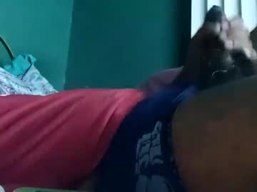 Bigkn0ts Chaturbate stream image from February 24, 2025