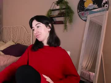 Belle_Via Chaturbate stream image from February 24, 2025