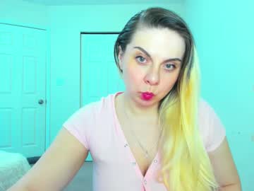 Amandainbloom Chaturbate stream image from February 24, 2025