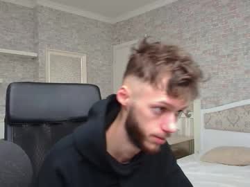 Kennethomar Chaturbate stream image from February 24, 2025