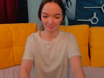 Lisaaelliott Chaturbate stream image from February 24, 2025