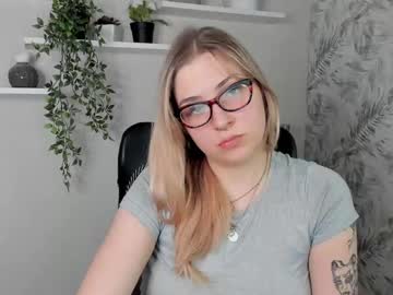 Selenaa_Lux Chaturbate stream image from February 24, 2025