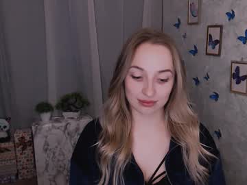 Viktoria_Violet Chaturbate stream image from February 24, 2025