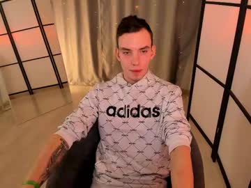 Daniel_Kinng Chaturbate stream image from February 24, 2025