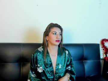 Kelly_Tight Chaturbate stream image from February 24, 2025