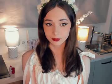 Loragodbold Chaturbate stream image from February 24, 2025