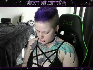 Toetallygoth Chaturbate stream image from February 24, 2025