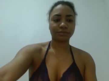 Layyla97 Chaturbate stream image from February 24, 2025