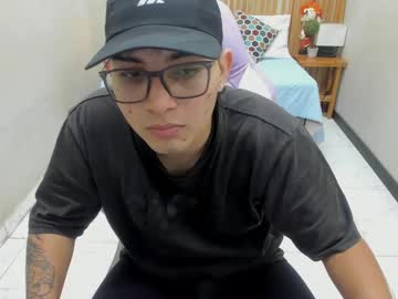Nathan_Wiliams Chaturbate stream image from February 24, 2025