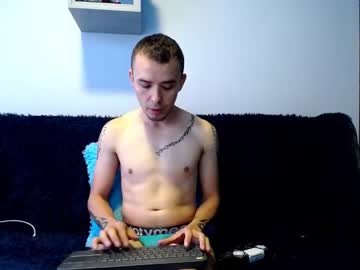 Alrevex Chaturbate stream image from February 24, 2025