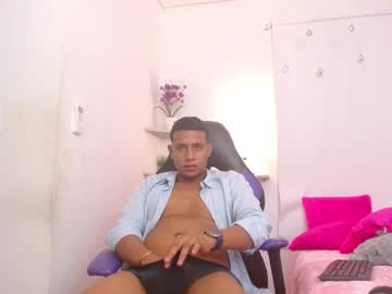 Liam_Amore Chaturbate stream image from February 24, 2025