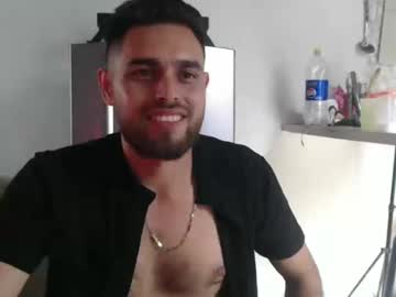 Tevezbien Chaturbate stream image from February 24, 2025