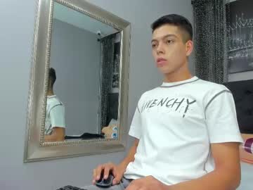 Eliotbook Chaturbate stream image from February 24, 2025