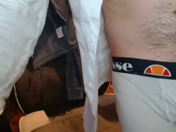 Erzzoofr Chaturbate stream image from February 24, 2025