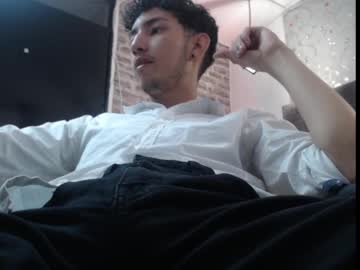 Loverisu Chaturbate stream image from February 24, 2025