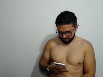 Maximo_2000 Chaturbate stream image from February 25, 2025