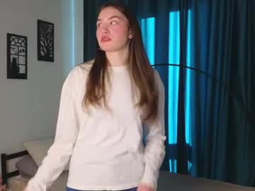 Lucettahartford Chaturbate stream image from February 25, 2025