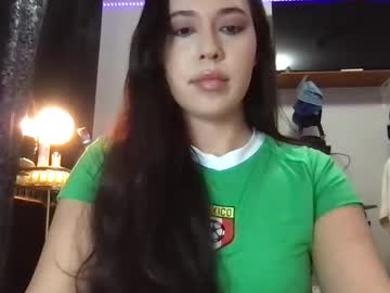 Starlitdreams777 Chaturbate stream image from February 25, 2025