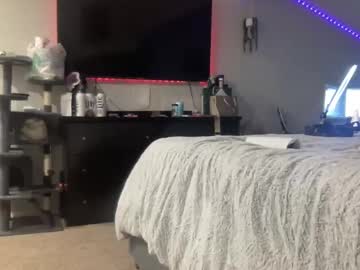 Officialstevieevip Chaturbate stream image from February 25, 2025