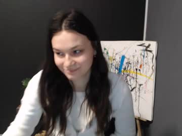 Tart_Berry Chaturbate stream image from February 25, 2025