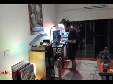 Iromantic Chaturbate stream image from February 25, 2025