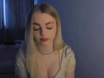 Emmy_Rich Chaturbate stream image from February 25, 2025
