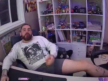 Moistybunzz Chaturbate stream image from February 25, 2025