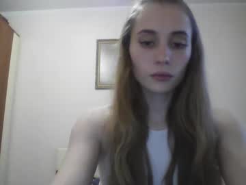 Karolina_Sweetsoul Chaturbate stream image from February 25, 2025