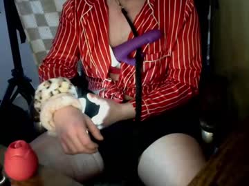 Sluttyfem129 Chaturbate stream image from February 25, 2025